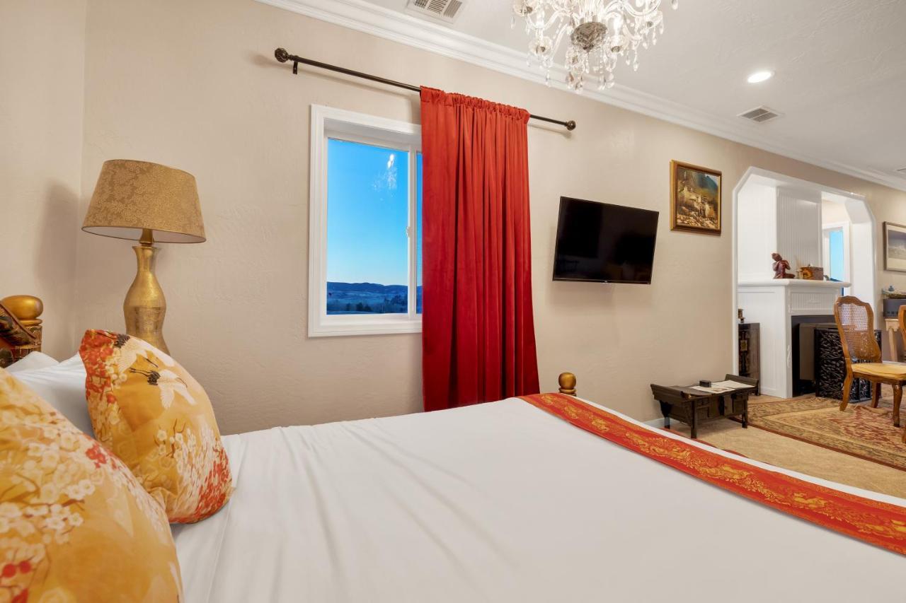 Quiet Mind Mountain Lodge, Retreat & Spa Джулиан Экстерьер фото